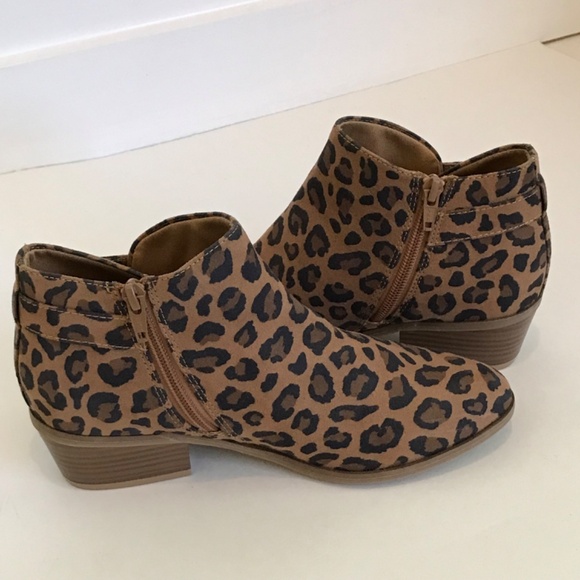 OLD NAVY Leopard Ankle Boots Low Block Heel Booties NWOT Women’s Size 6 - Picture 9 of 16